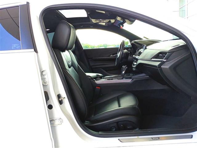 2023 Cadillac CT4