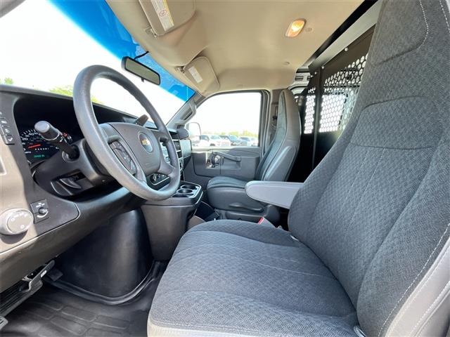 2023 Chevrolet Express Cargo Van