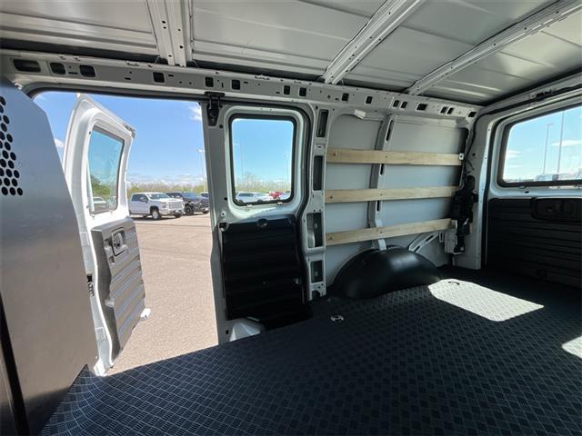 2023 Chevrolet Express Cargo Van