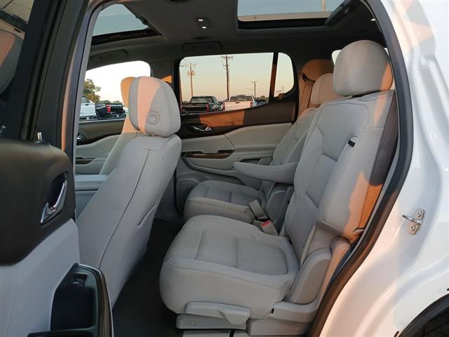 2023 GMC Acadia