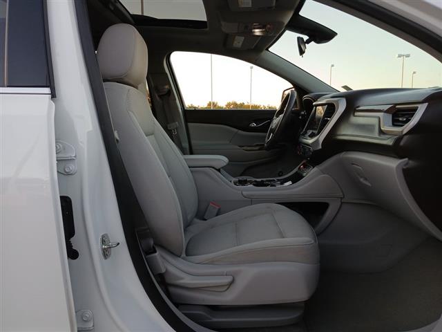 2023 GMC Acadia