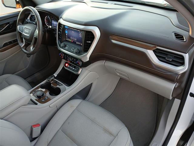 2023 GMC Acadia