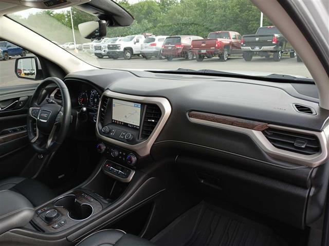2023 GMC Acadia