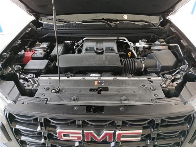 2024 GMC Canyon
