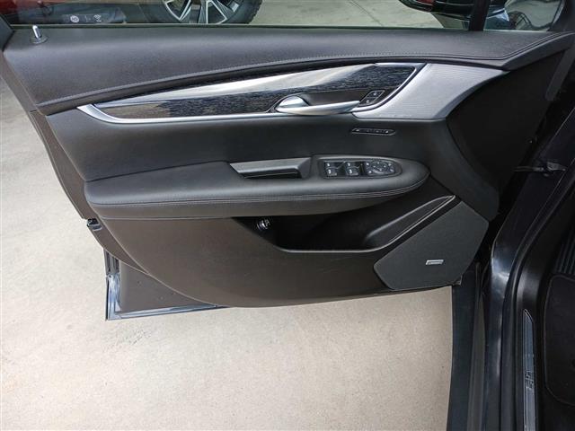 2023 Cadillac XT5