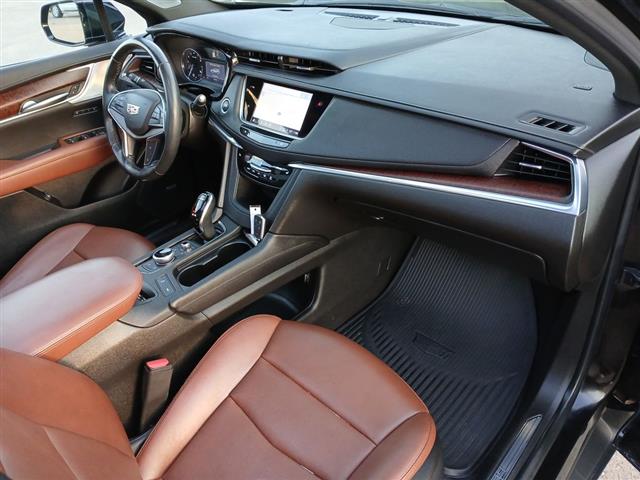 2023 Cadillac XT5