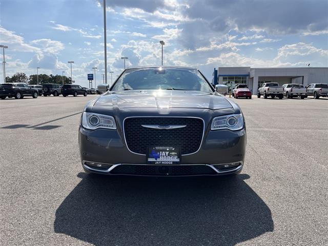 2019 Chrysler 300