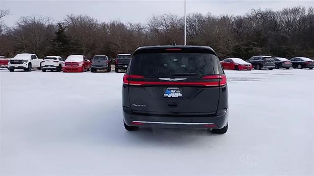 2024 Chrysler Pacifica