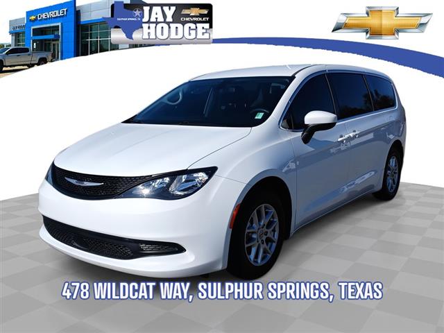 2022 Chrysler Voyager