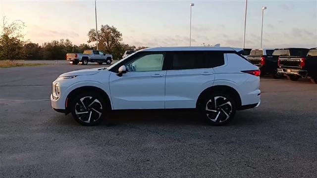 2024 Mitsubishi Outlander