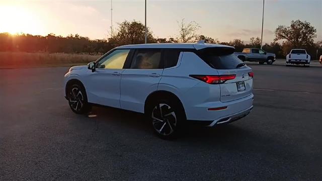 2024 Mitsubishi Outlander