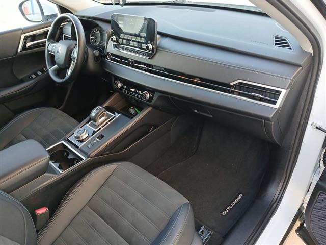 2024 Mitsubishi Outlander