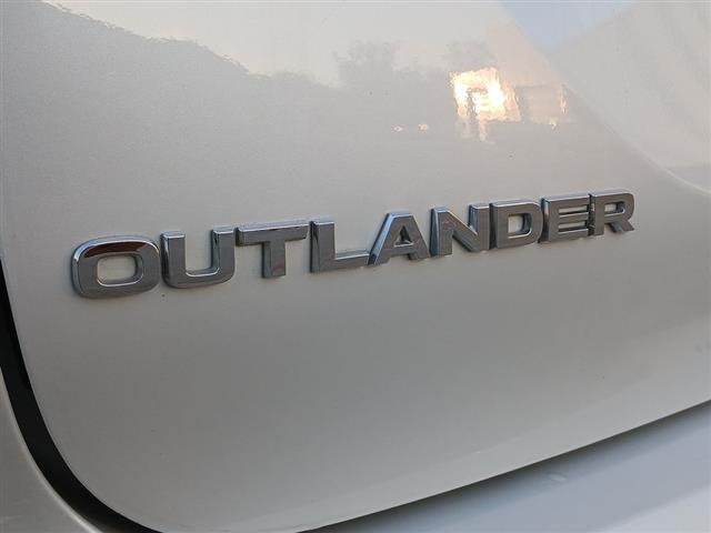 2024 Mitsubishi Outlander