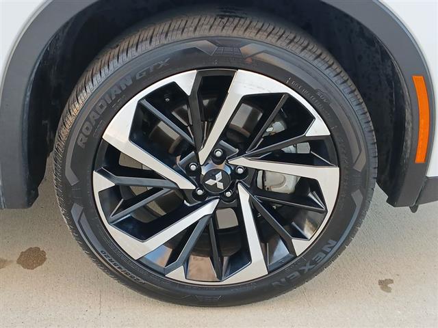 2024 Mitsubishi Outlander