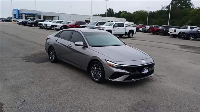 2024 Hyundai Elantra