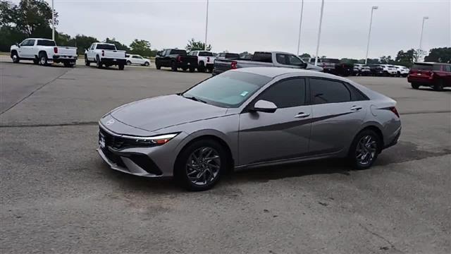 2024 Hyundai Elantra
