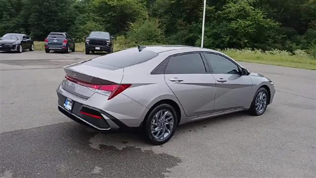 2024 Hyundai Elantra