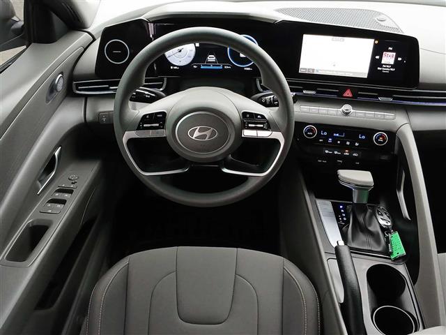 2024 Hyundai Elantra