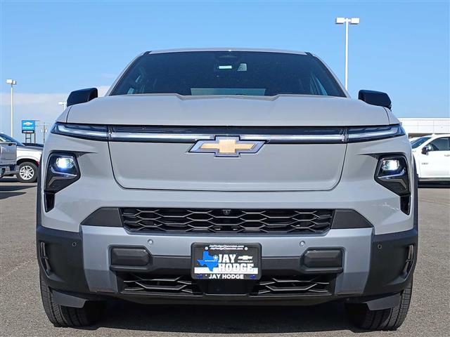 2025 Chevrolet Silverado EV