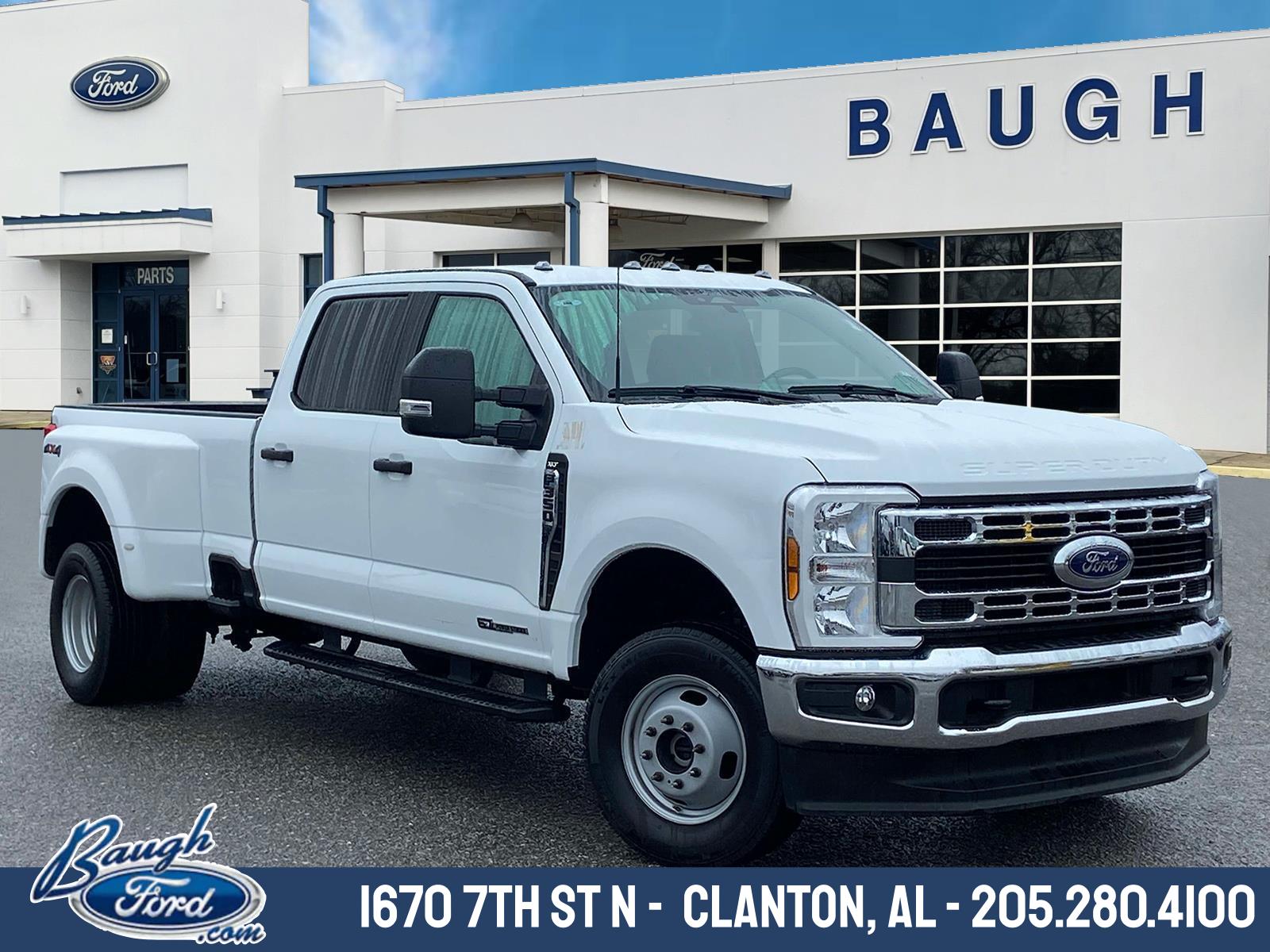Oxford White 2024 Ford F-350 Super Duty XLT Crew Cab LB DRW 4WD Pickup Truck Four-Wheel Drive Automatic