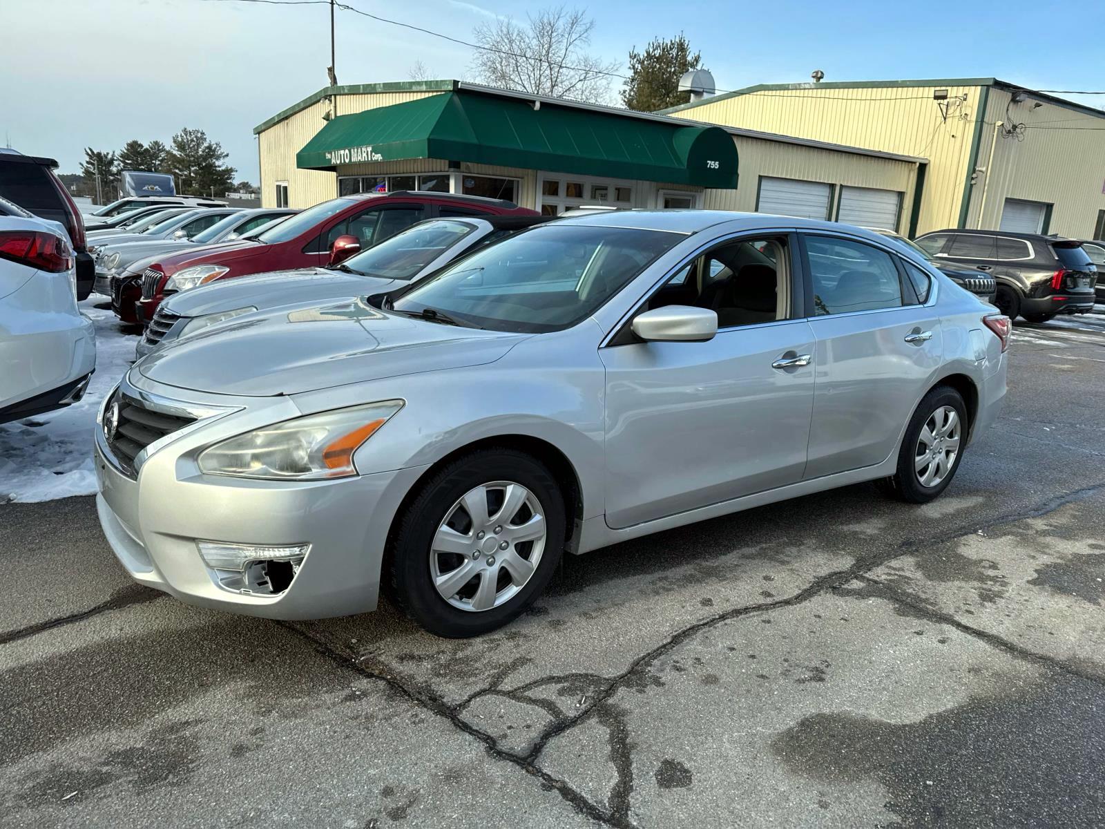 2013 Nissan Altima Sedan S's photo