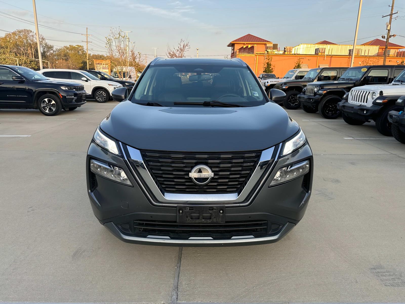 2023 Nissan Rogue AWD SL photo