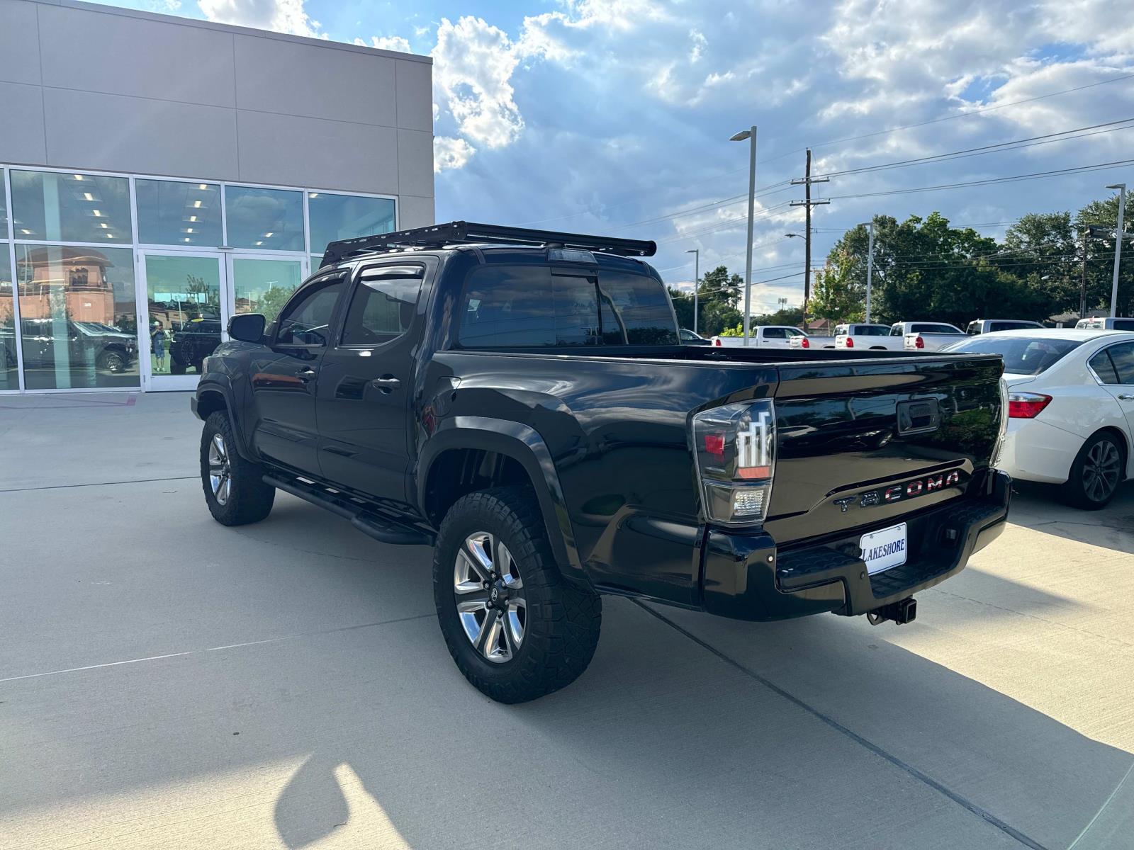2017 Toyota Tacoma Limited Double Cab 5' Bed V6 4 photo