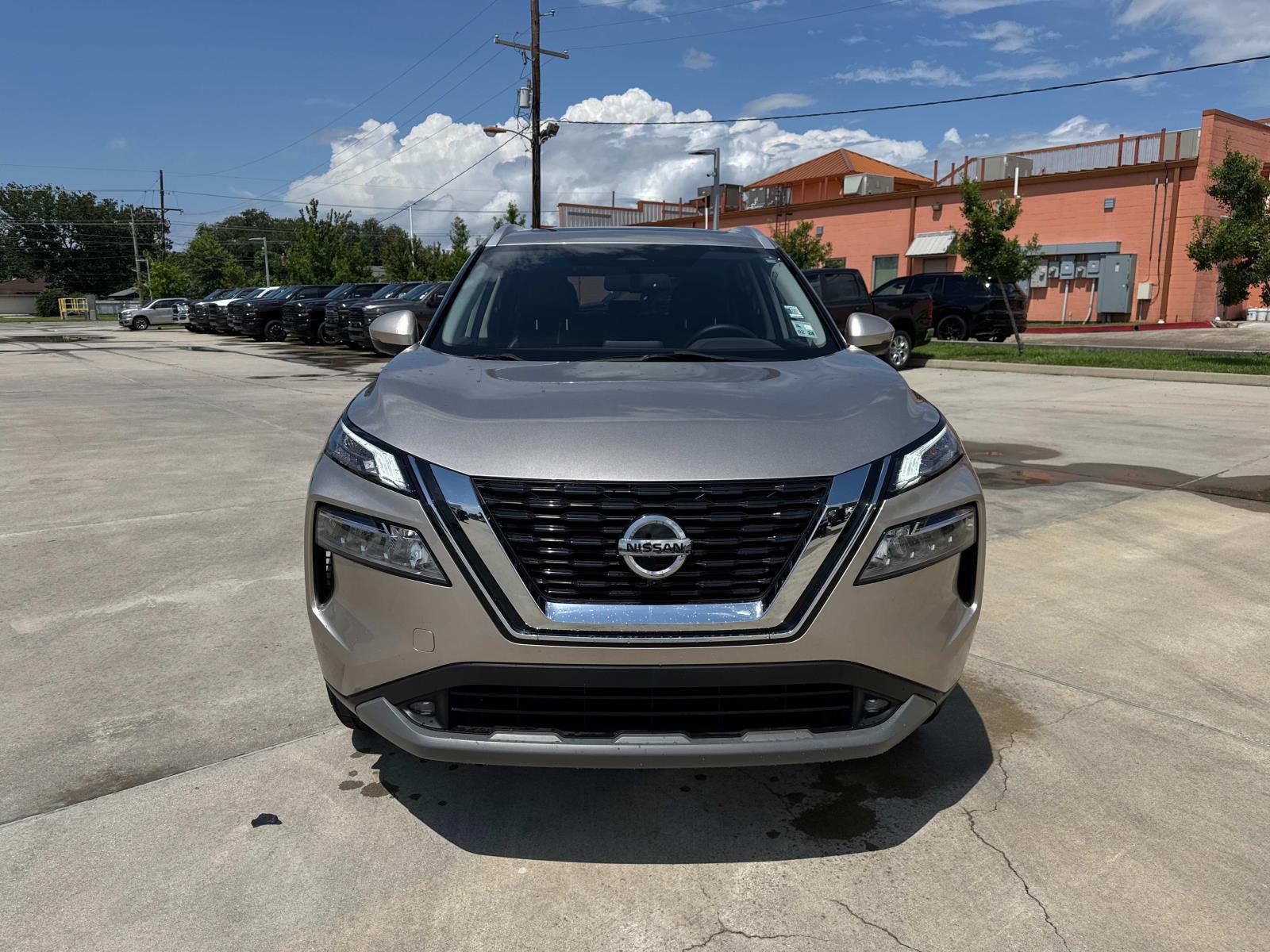 2021 Nissan Rogue FWD SL photo