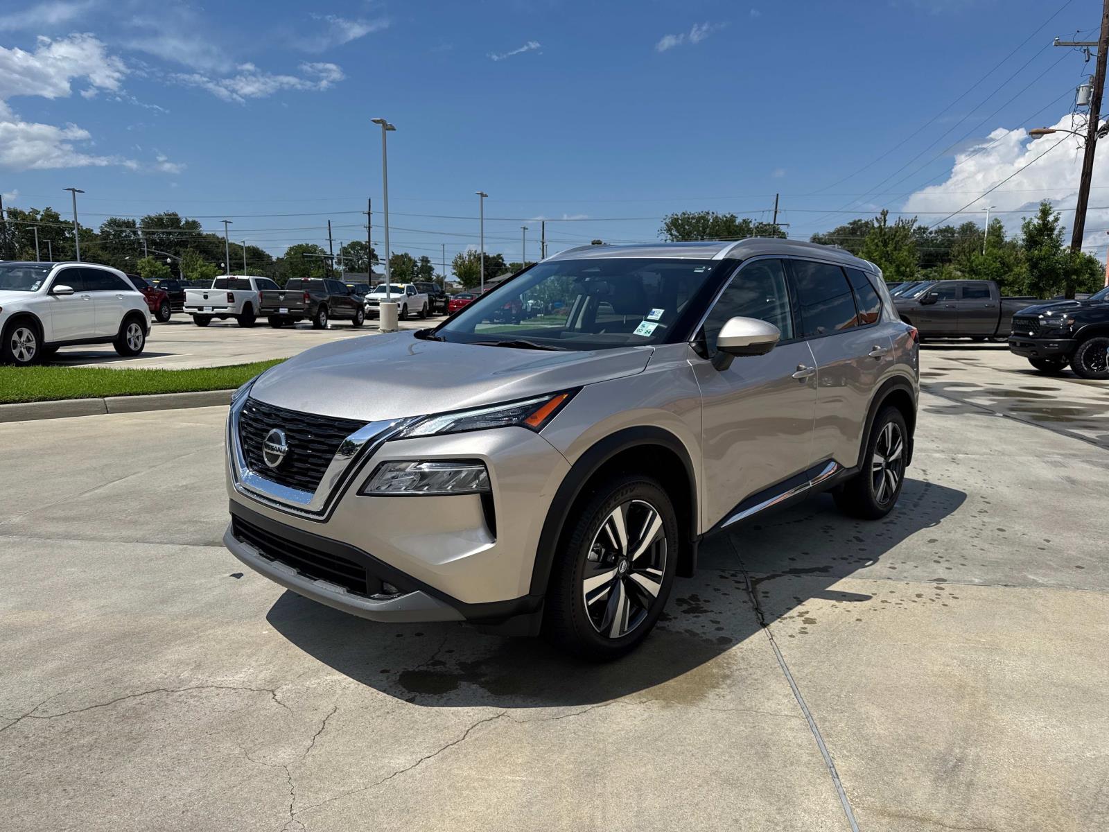 2021 Nissan Rogue FWD SL photo