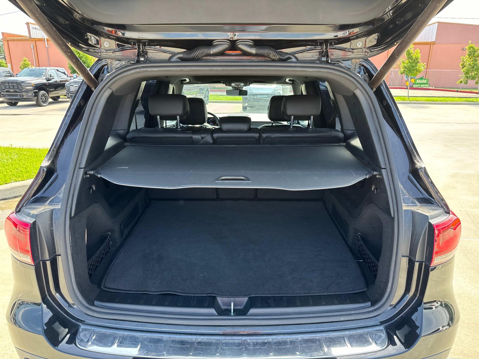 2020 Mercedes-Benz GLB GLB 250 SUV photo