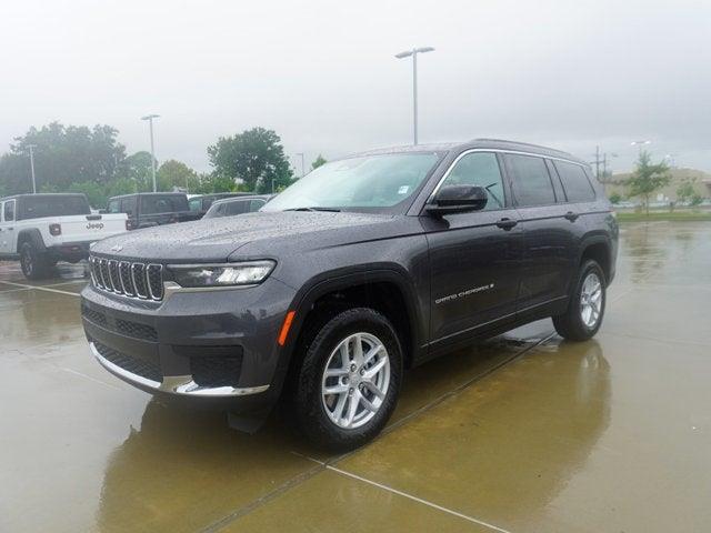 2024 Jeep Grand Cherokee L Laredo photo