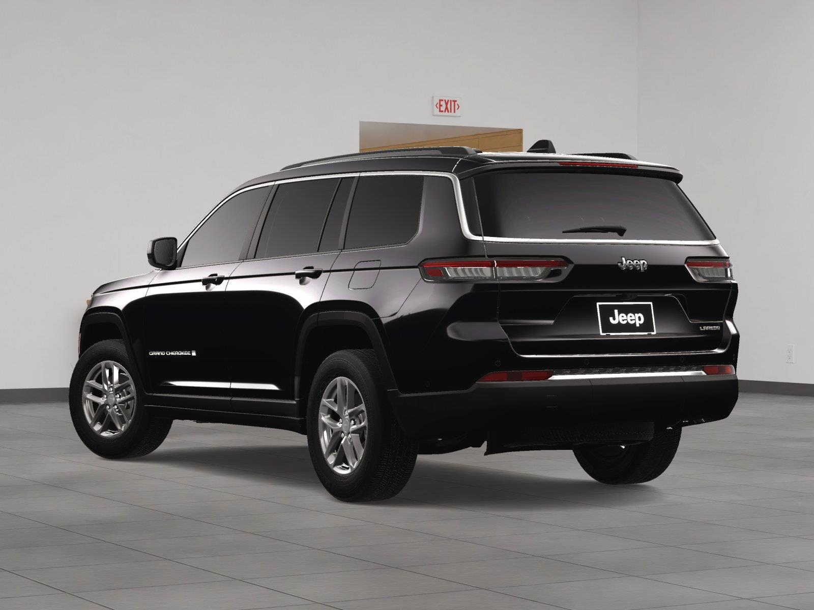 2025 Jeep Grand Cherokee L Laredo photo