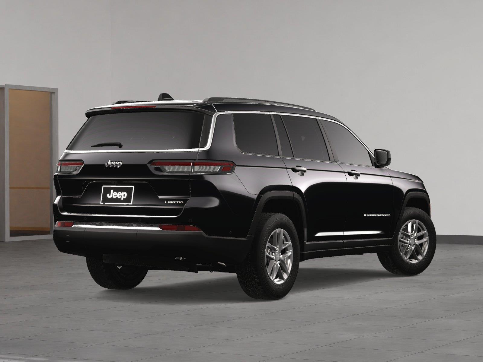 2025 Jeep Grand Cherokee L Laredo photo