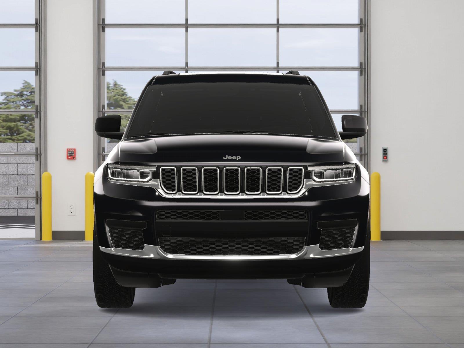 2025 Jeep Grand Cherokee L Laredo photo