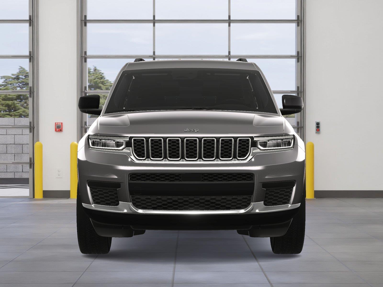 2025 Jeep Grand Cherokee L Laredo photo
