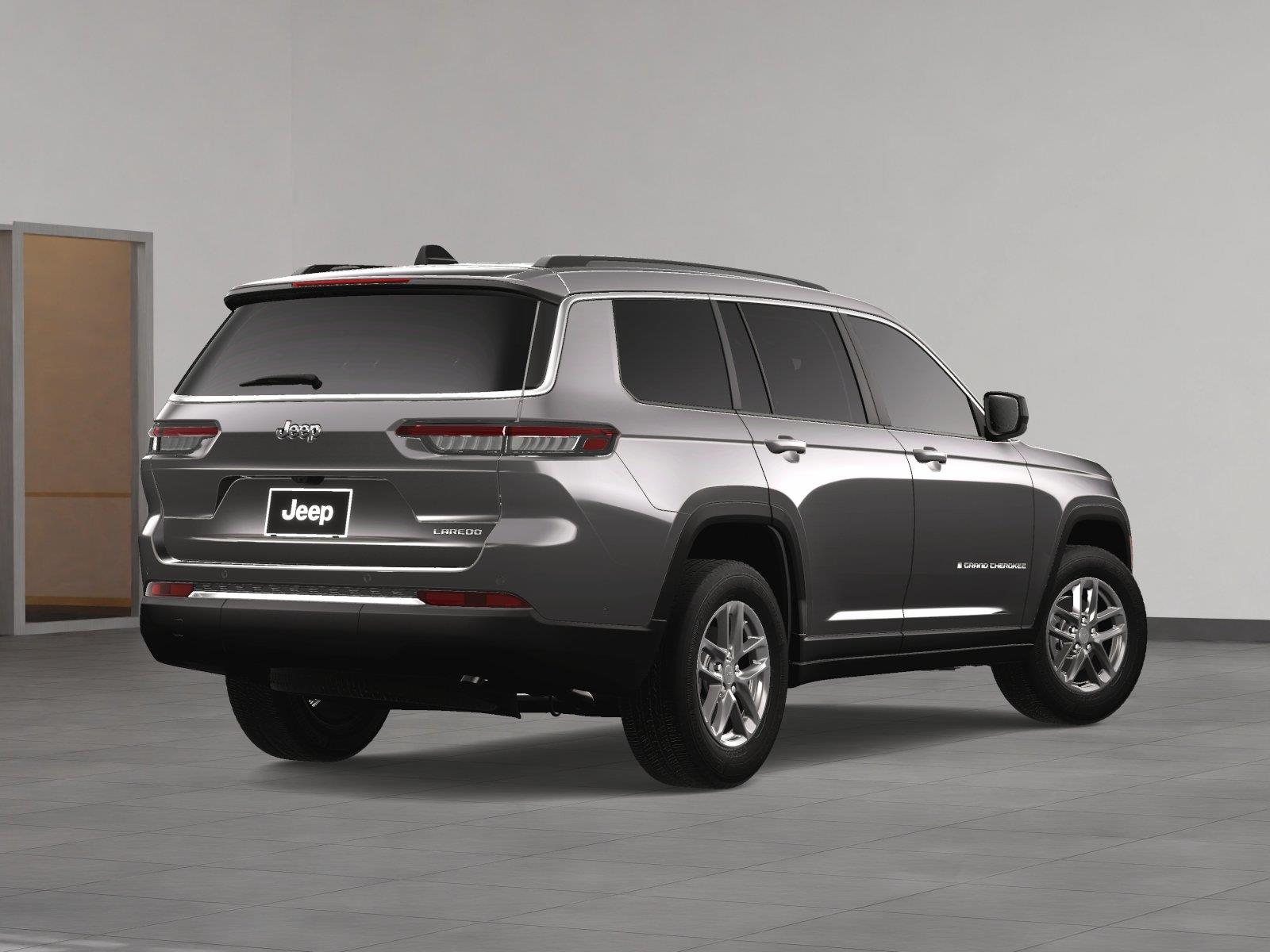 2025 Jeep Grand Cherokee L Laredo photo