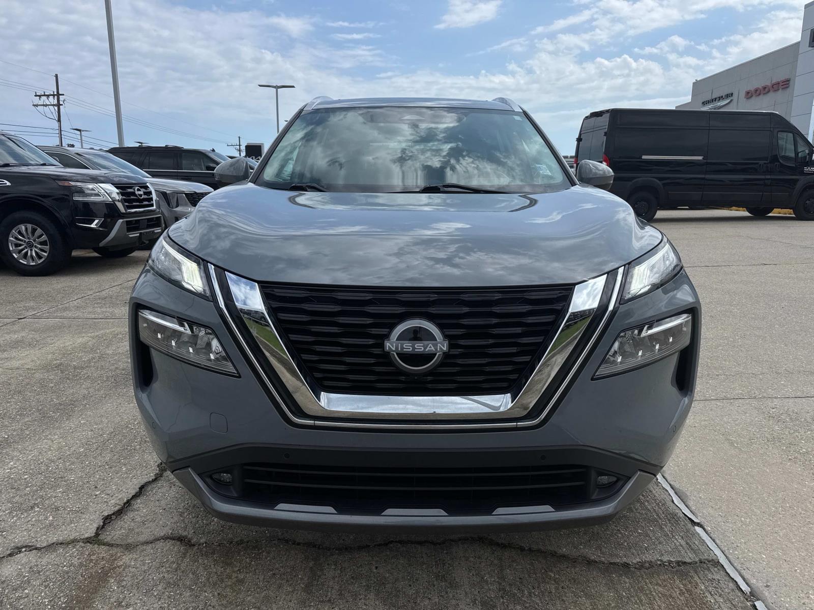 2022 Nissan Rogue FWD SL photo