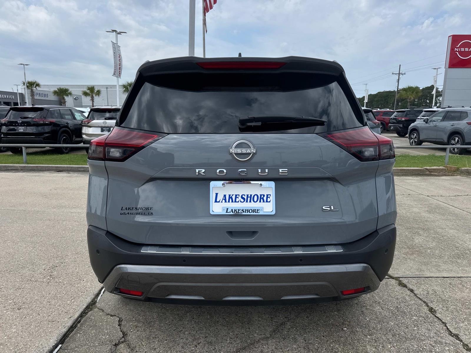 2022 Nissan Rogue FWD SL photo