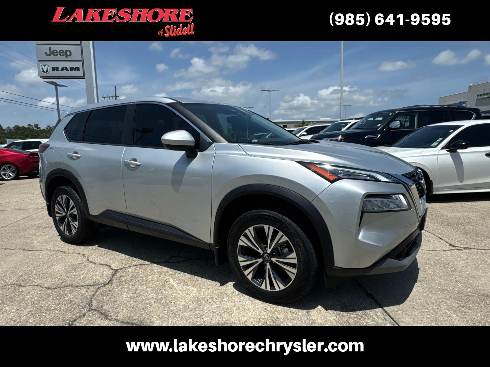 2023 Nissan Rogue FWD SV photo