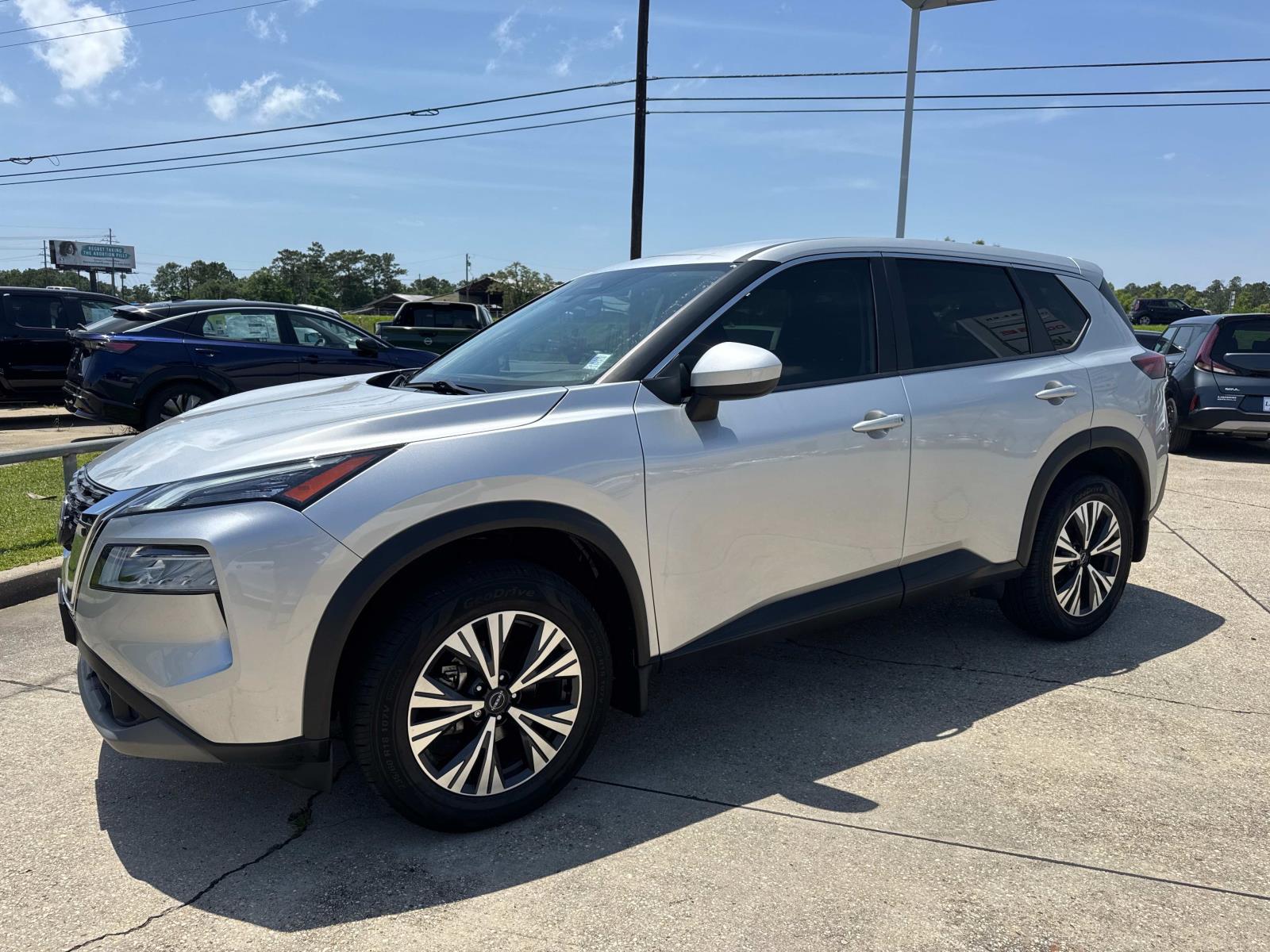 2023 Nissan Rogue FWD SV photo