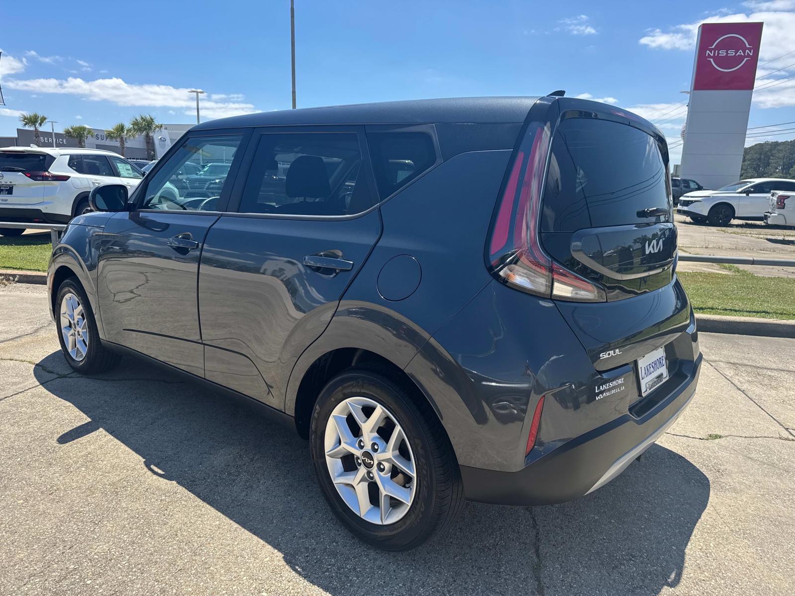 2023 Kia Soul LX IVT photo