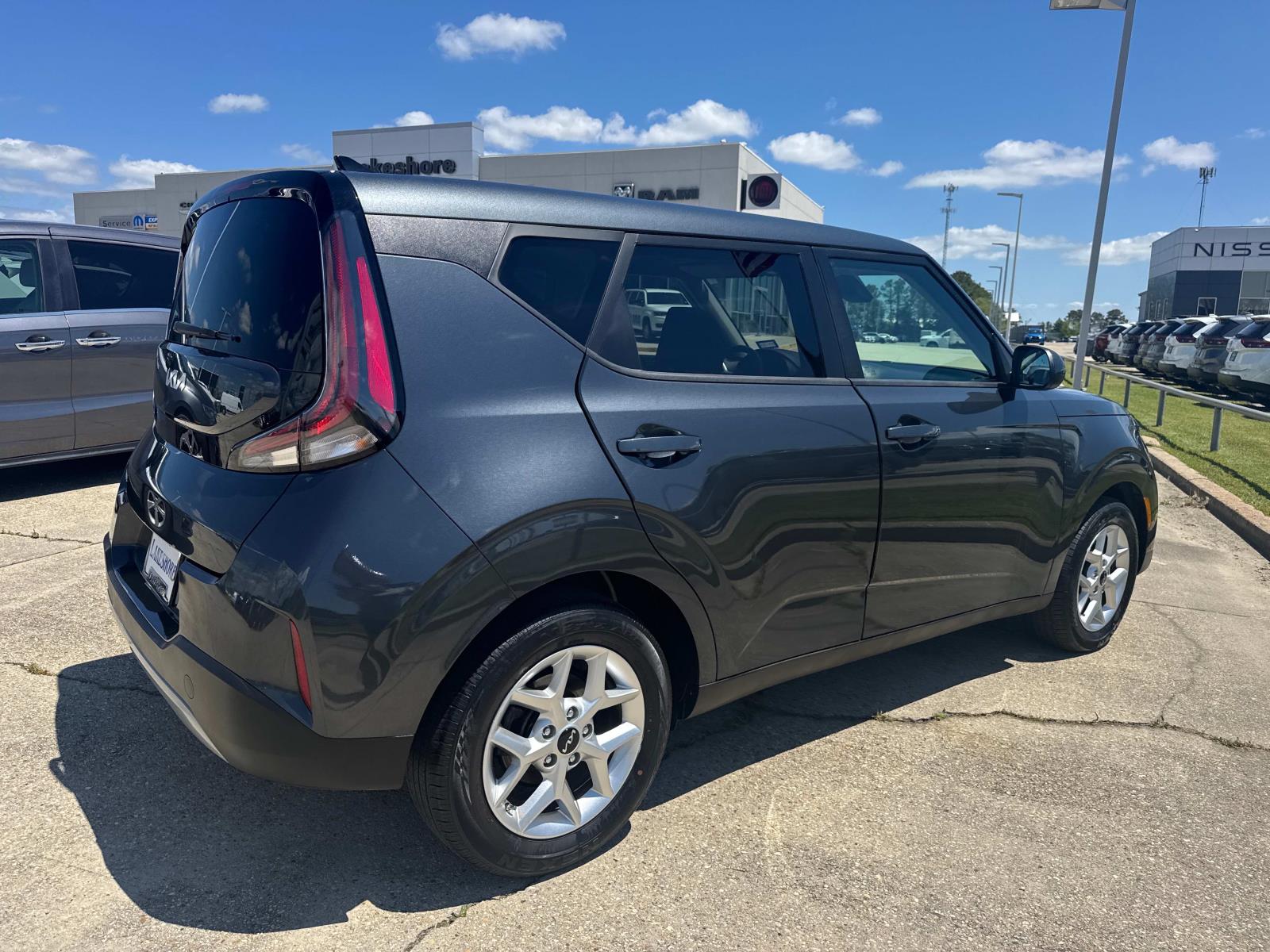 2023 Kia Soul LX IVT photo