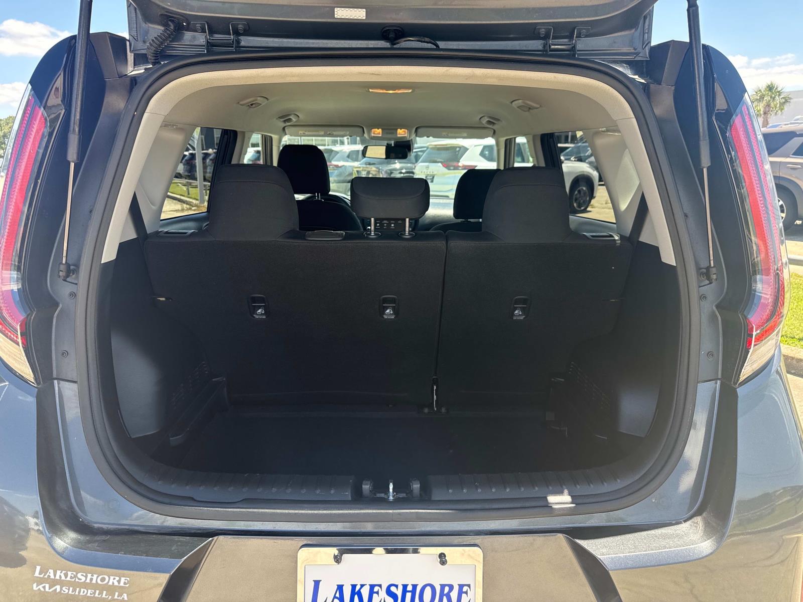 2023 Kia Soul LX IVT photo