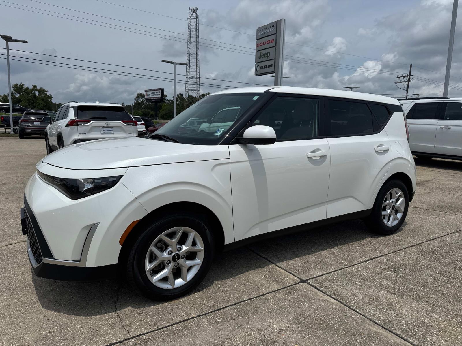 2024 Kia Soul LX IVT photo
