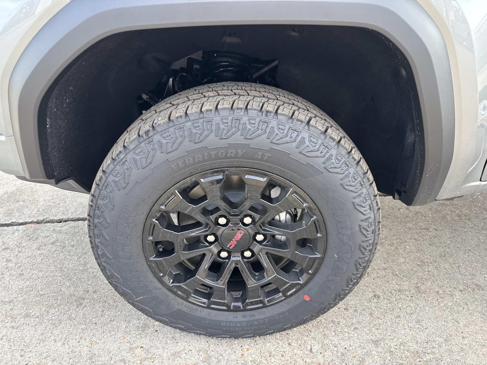 View vehicle photo 4