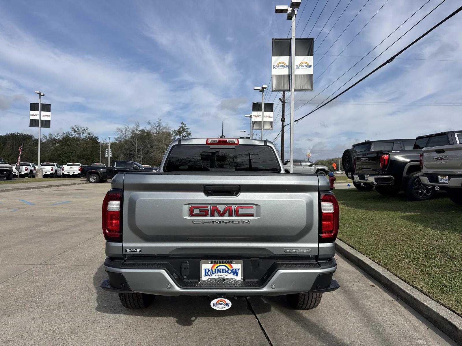 View vehicle photo 6