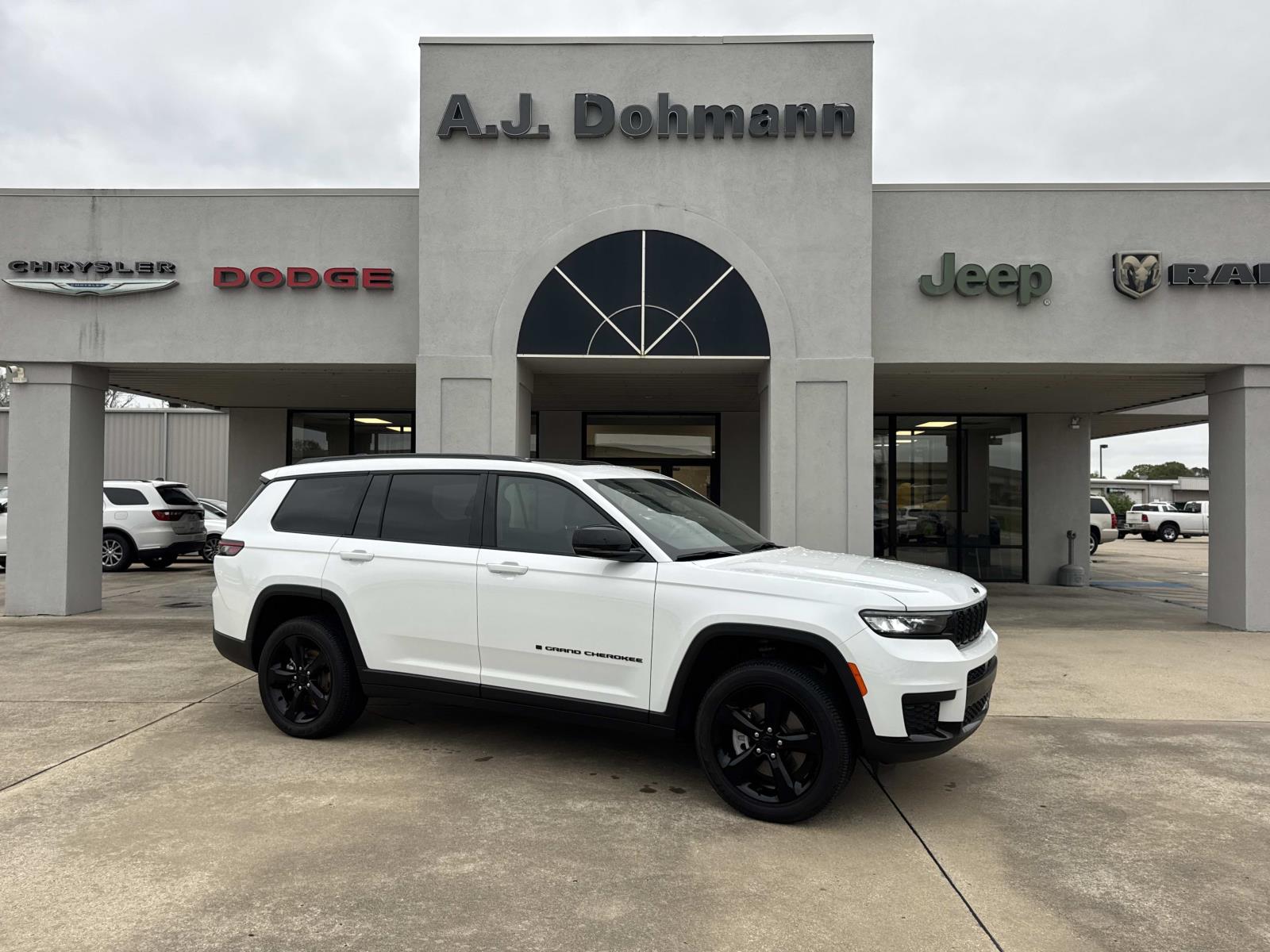 2025 Jeep Grand Cherokee L Altitude X RWD