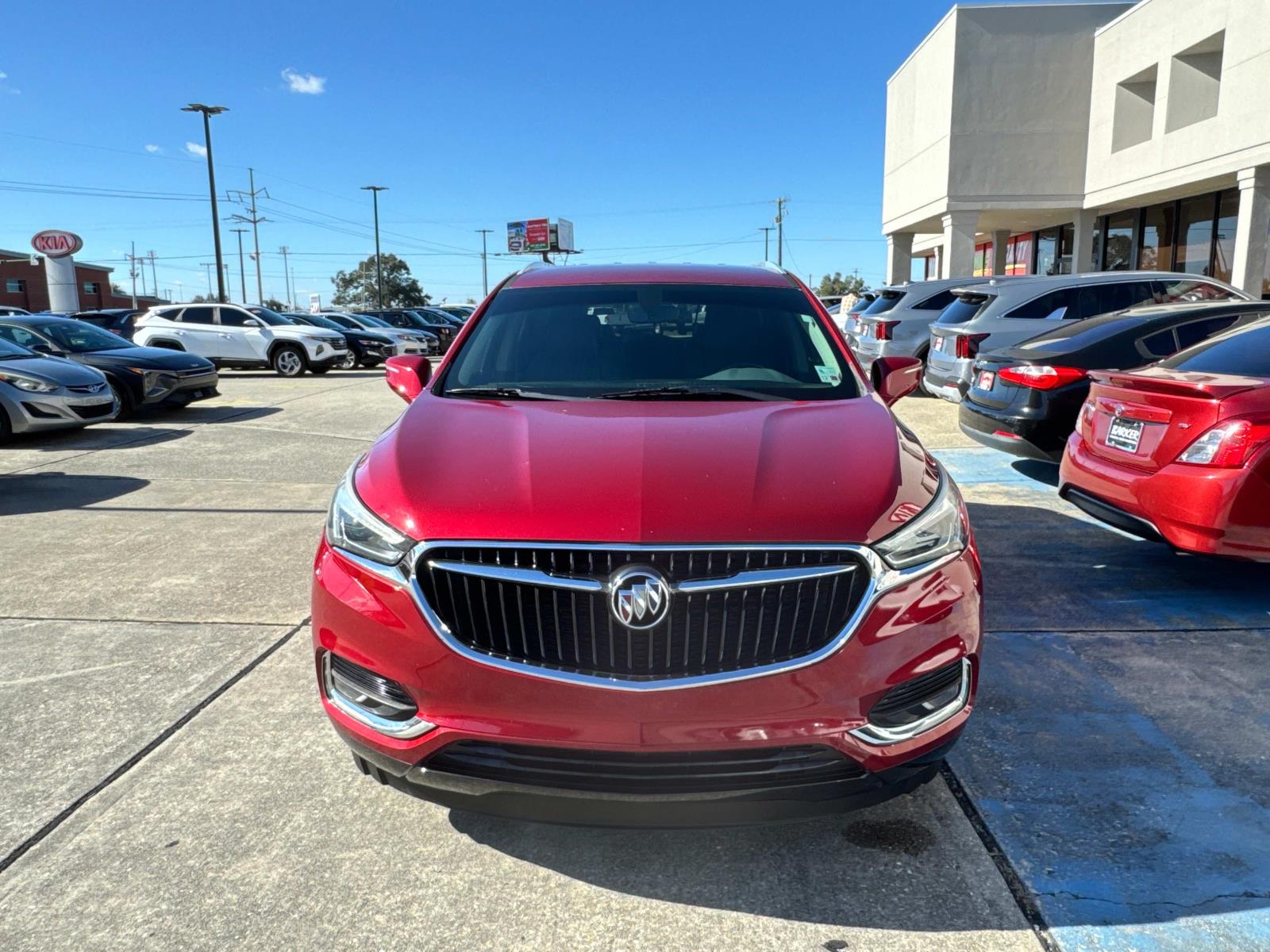2018 Buick Enclave Essence photo
