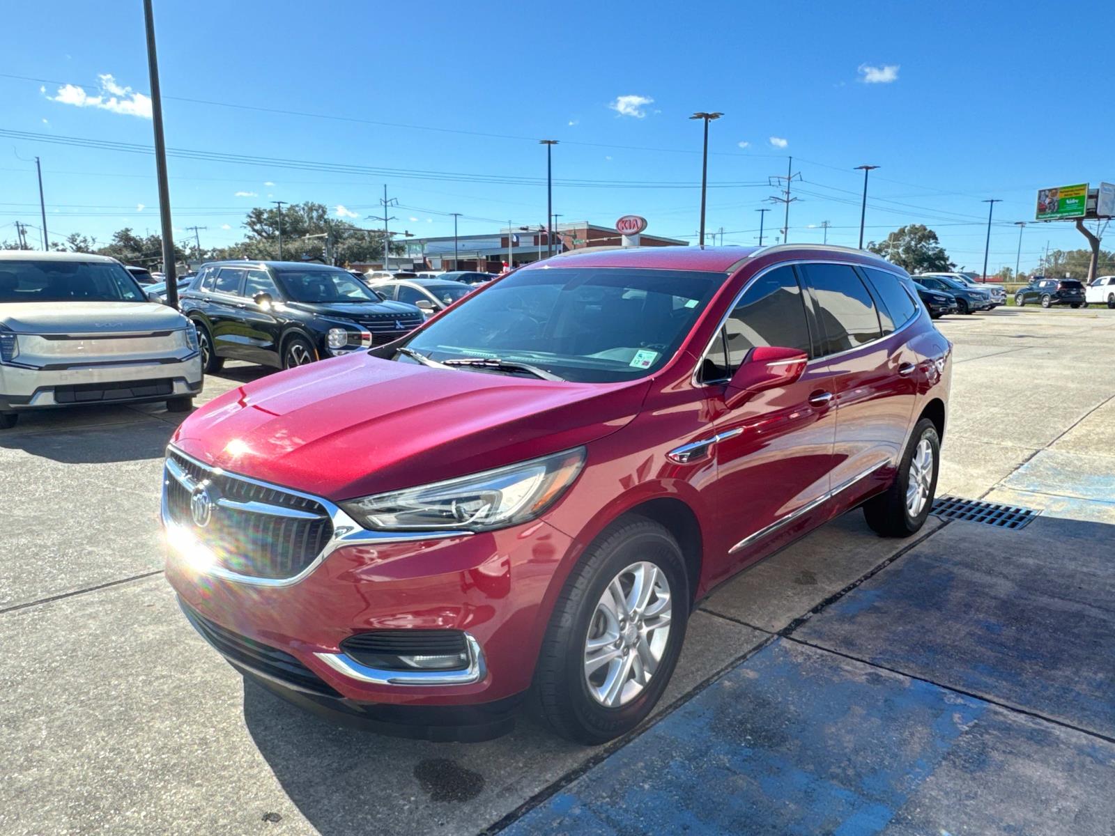 2018 Buick Enclave Essence photo