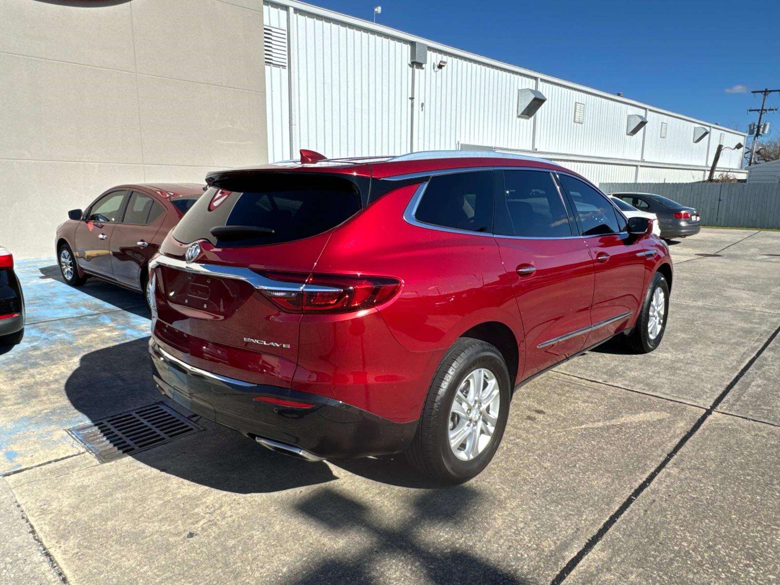 2018 Buick Enclave Essence photo